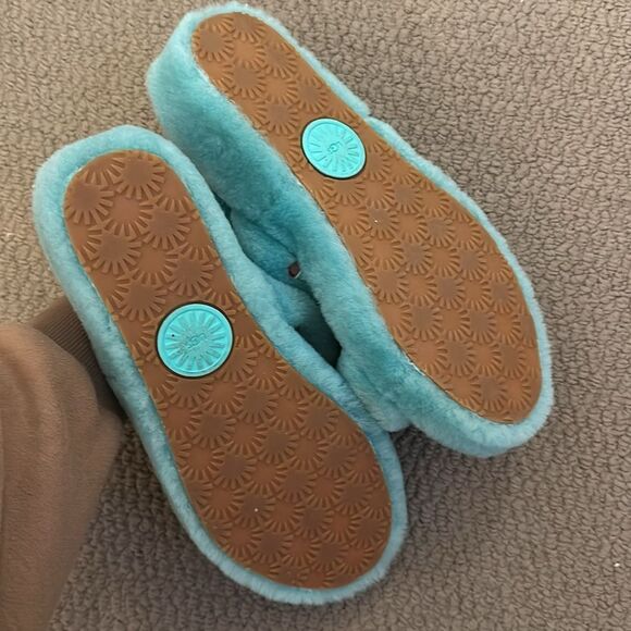 Turquoise Oh Yeah UGG slide fur sandals women - Picture 2 of 3